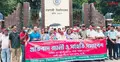 মুখে লাল কাপড় বেঁধে এক কাতারে রাবির একাংশ শিক্ষক