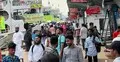 সদরঘাটে বাড়ছে যাত্রীর চাপ, কেবিন বুকিং-টিকিট কাটতে ভিড়