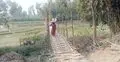 খাল পারাপারে ভরসা নড়বড়ে বাঁশের সাঁকো