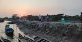 শ্যামনগর-আশাশুনিতে পাউবোর বাঁধের ৪০ স্থানে ভাঙন, শঙ্কায় উপকূলবাসী