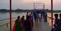 ঈদে ফরিদপুরের ভাসমান সেতুতে মানুষের ভিড়
