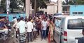 পেট্রোলের আগুনে বৃদ্ধ নিহত, মামলা না নেওয়ার অভিযোগে থানা ঘেরাও