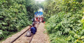 গাজীপুরে কমিউটার ট্রেনের ইঞ্জিন বিকল