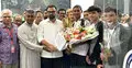 বিমানবন্দরে রোনান-মাহিনদের ফুলেল অভ্যর্থনা ক্রীড়া প্রতিমন্ত্রীর
