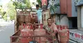পশ্চিমবঙ্গে ফের বাড়লো বাণিজ্যিক গ্যাসের দাম
