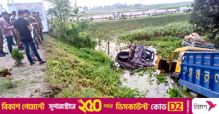 সেনাবাহিনীর টহল গাড়িতে ট্রাকের ধাক্কা, ৮ সেনাসদস্য আহত