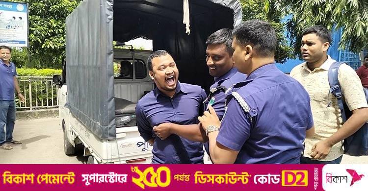 আদালতে ‘জয় বাংলা, জয় বঙ্গবন্ধু’ স্লোগান