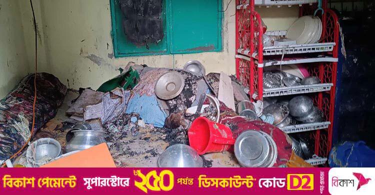 বিস্ফোরণে দগ্ধ / বাবার মৃত্যু ভোরে, দুপুরে চলে গেলো শিশু জান্নাত
