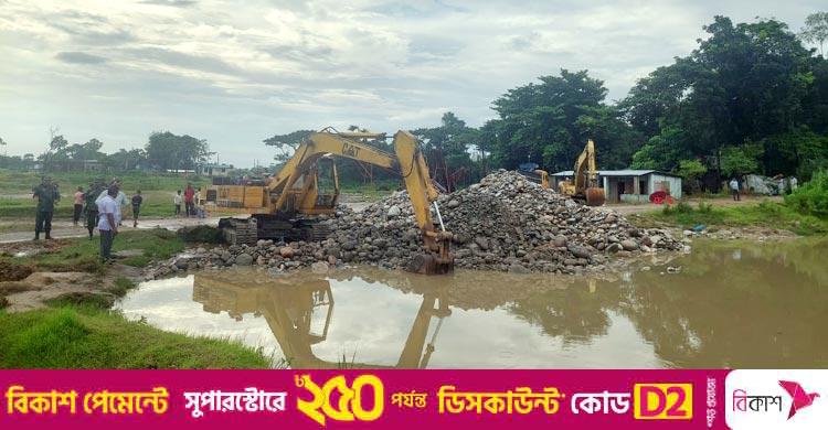 সিলেটে পরিত্যক্ত ৫ ডোবায় মিললো দেড় লাখ ঘনফুট পাথর
