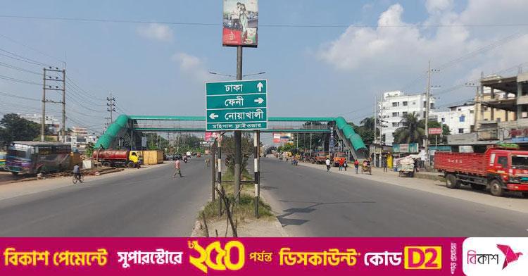 নিয়ন্ত্রণ হারিয়ে গাছে ধাক্কা কাভার্ডভ্যানের, প্রাণ গেল চালকের