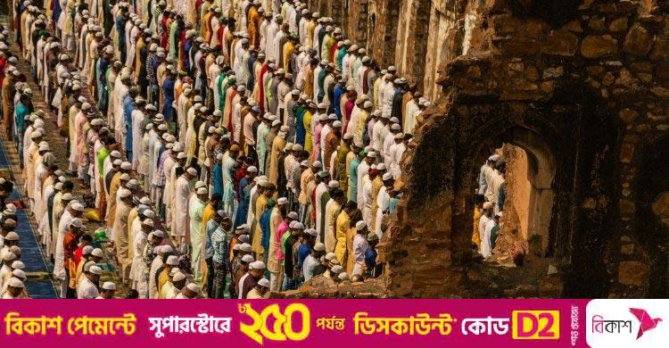 আজানের মতো ইকামতেরও কি জবাব দিতে হয়?