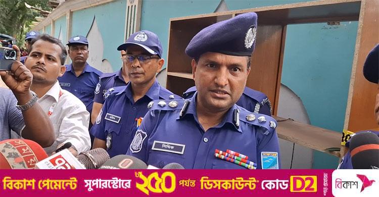 গ্রেফতার আরও ৪ / দরবারে হামলায় জড়িত কাউকে ছাড় দেওয়া হবে না: অতিরিক্ত ডিআইজি