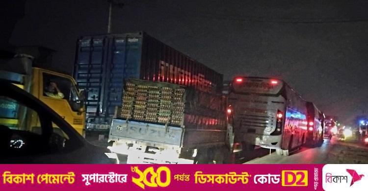 ১০ ঘণ্টা পর ঢাকা-সিলেট মহাসড়কে যান চলাচল স্বাভাবিক