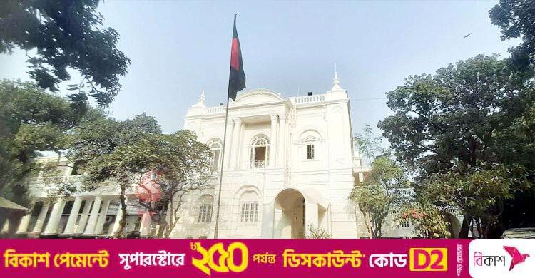 মানবতাবিরোধী অপরাধ / কার্নিশে ঝুলে থাকা ছাত্রকে গুলি: অভিযোগ গঠনের আদেশ ১৬ সেপ্টেম্বর