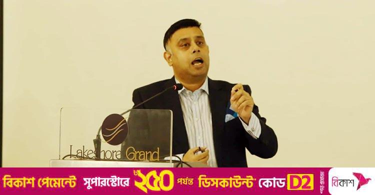 গত ১ বছরে অর্থনৈতিক সংস্কারের চাকা আসলে ঘোরেনি: মাশরুর রিয়াজ