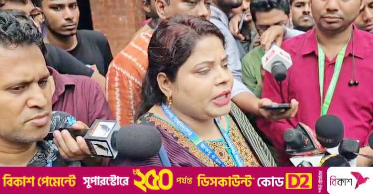 জাকসু নির্বাচন / ম্যানুয়ালি ভোট গণনা করায় শিক্ষকদের ক্ষোভ, কখন রেজাল্ট অজানা