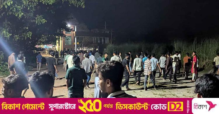 বরিশাল বিশ্ববিদ্যালয়ে দুই গ্রুপের সংঘর্ষ, আহত ১২