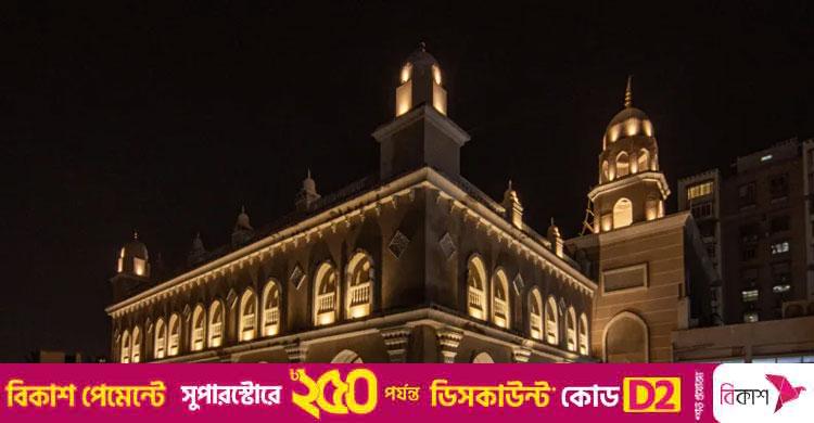 রাতে প্যারিসের মতো ঝলমল করে যে ভারতীয় শহর