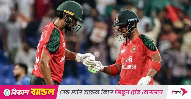 পাওয়ার প্লেতে ৫৯ রান তুলে বিদায় নিলেন সাইফ হাসান
