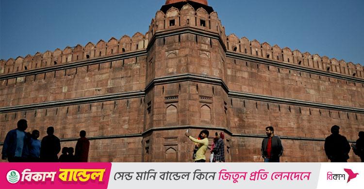 যে কারণে কালো হয়ে যাচ্ছে ঐতিহাসিক লাল কেল্লা