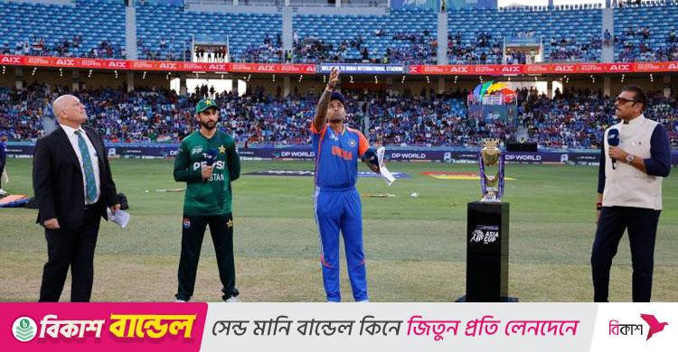 পাকিস্তানের অনড় অবস্থান, বাধ্য হয়ে ম্যাচ রেফারি সরালো আইসিসি