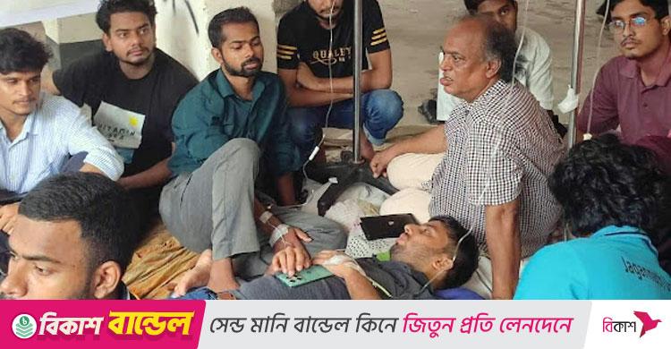 জকসু নির্বাচনসহ ৩ দাবিতে অনশনরত ৩ শিক্ষার্থী অসুস্থ