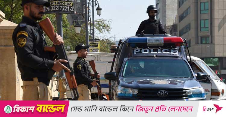 পাকিস্তানে পুলিশ স্টেশনে হামলায় বেশ কয়েকজন হতাহত