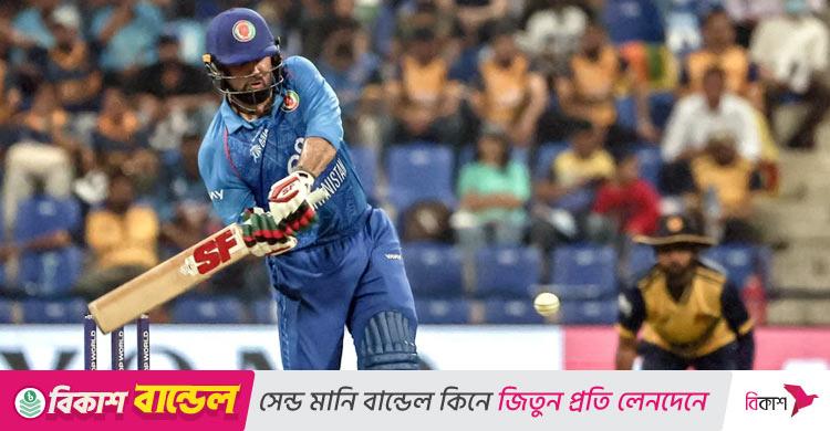 শেষ ওভারে নবির পাঁচ ছক্কায় চ্যালেঞ্জিং পুঁজি আফগানিস্তানের