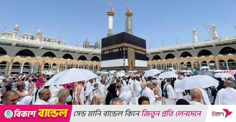 বিমান ভাড়ায় আটকে আছে হজ প্যাকেজ