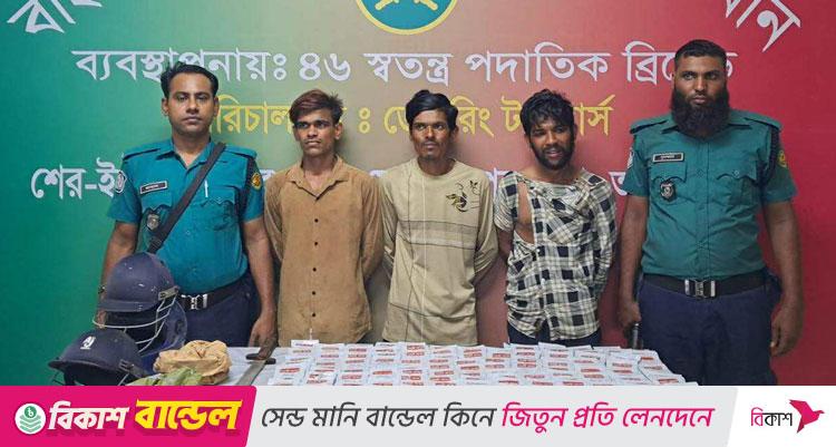 মোহাম্মদপুরে সেনা-পুলিশের যৌথ অভিযান, মাদক-বিস্ফোরকসহ আটক ৩