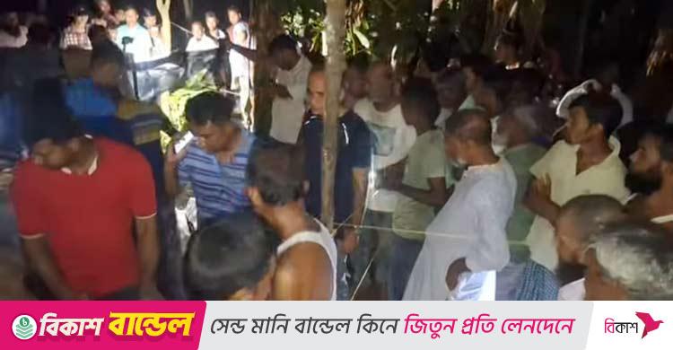 কলাবাগানে স্ত্রীর গলাকাটা মরদেহ, স্বামী পলাতক
