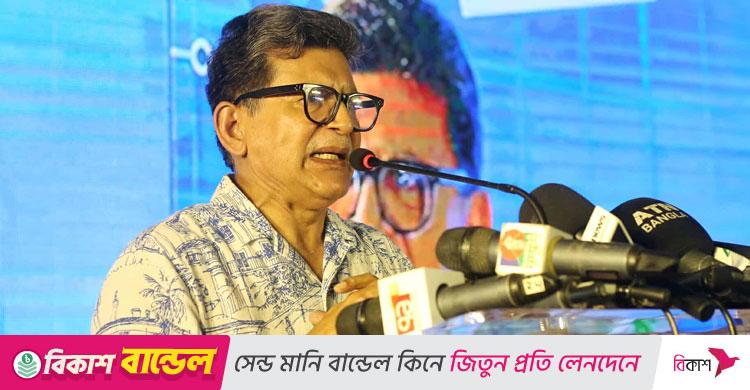 দেশকে এগিয়ে নিতে একটা ন্যাশনাল মুড দরকার: হোসেন জিল্লুর
