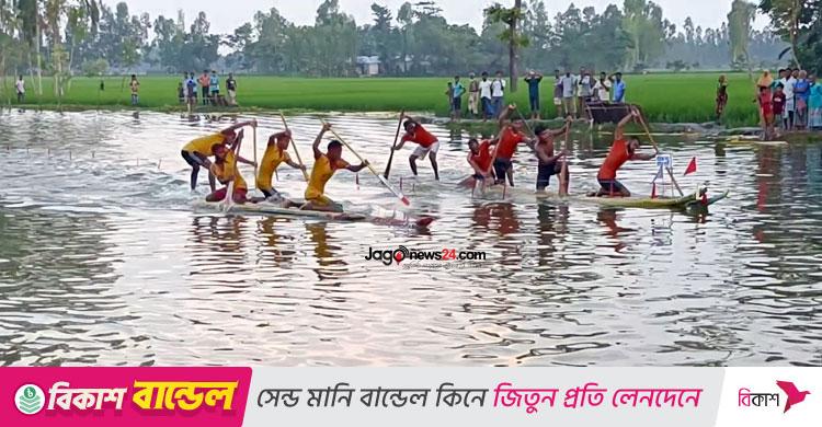 কুড়িগ্রামে ভেলাবাইচে মাতলো এলাকাবাসী