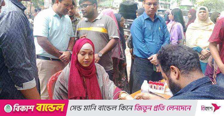 জবিতে ছাত্রদলের ৩ দিনব্যাপী জরুরি স্বাস্থ্যসেবা ও ওষুধ বিতরণ