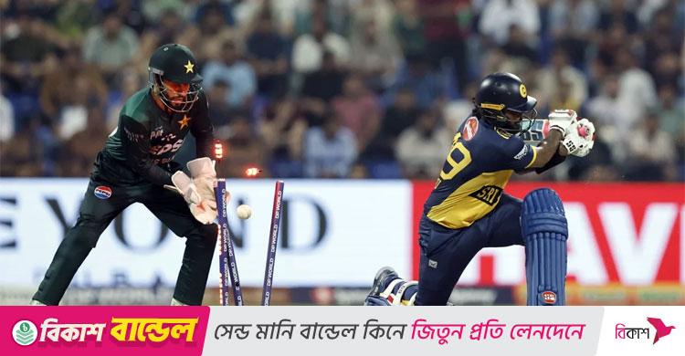 মেন্ডিসের লড়াকু ইনিংস, শ্রীলঙ্কার সম্মানজনক স্কোর