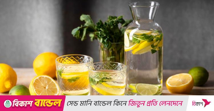 সকালে লেবু পানি খেলে শরীরে যা ঘটে
