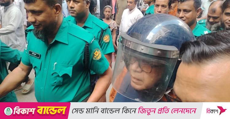 ৫ দিনের রিমান্ডে সাবেক মন্ত্রী কামরুল ইসলাম