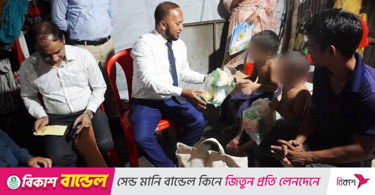 অভাবে যমজ সন্তান বিক্রির খবরে ছুটে গেলেন ডিসি