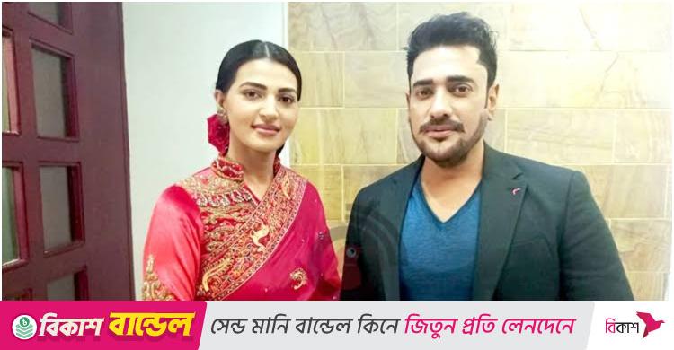 মানহানির মামলা করছেন অনন্ত-বর্ষা