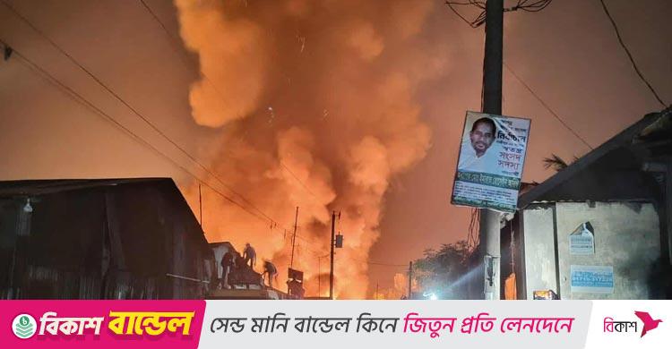 গাজীপুরে ঝুটের গুদামে অগ্নিকাণ্ড