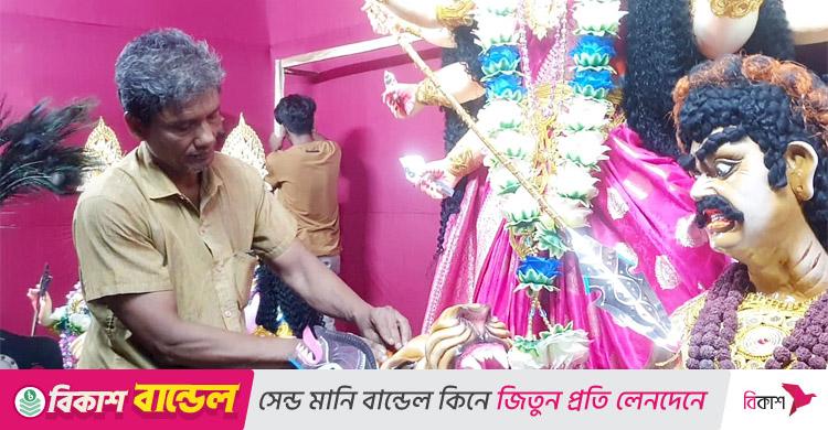 চাঁদপুরে মণ্ডপে মণ্ডপে দুর্গোৎসবের আমেজ