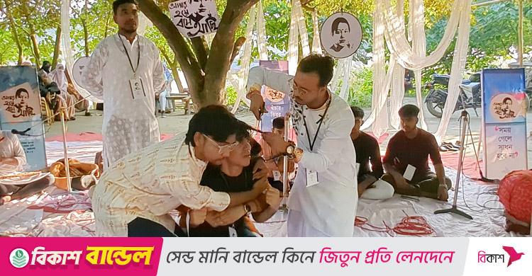 ফরিদা পারভীনের স্মরণানুষ্ঠানে চুল কেটে প্রতীকী প্রতিবাদ
