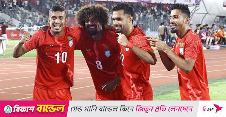 এক ঘণ্টায় শেষ হামজাদের ম্যাচের ১৮ হাজার টিকিট
