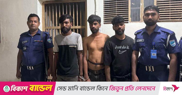 ভৈরবে মালবোঝাই পিকআপ ছিনতাইকালে ৩ যুবক আটক