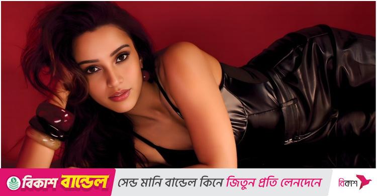 নতুন চমক দিতে তৈরি ‘অ্যানিমেল’ সিনেমার তৃপ্তি