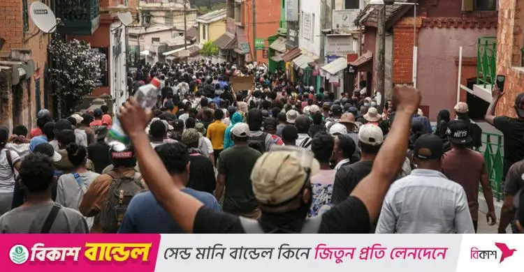 জেন জি আন্দোলনে আরও এক দেশে সরকার পতন