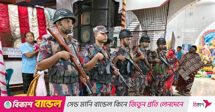 দুর্গাপূজা / চাঁপাইনবাবগঞ্জে ১৬ প্লাটুন বিজিবি মোতায়েন