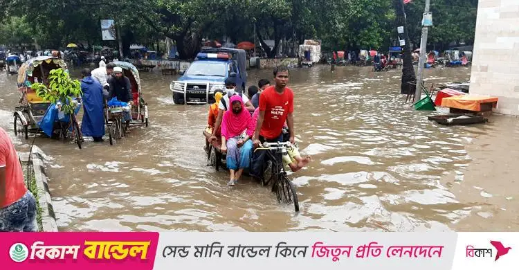 শরতের বৃষ্টিতেও ঢাকায় জলাবদ্ধতা, কাজে আসছে না কোনো উদ্যোগ