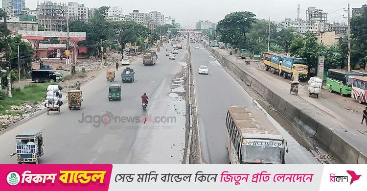 চিরচেনা ঢাকায় নেই যানজট, নেই কোলাহল