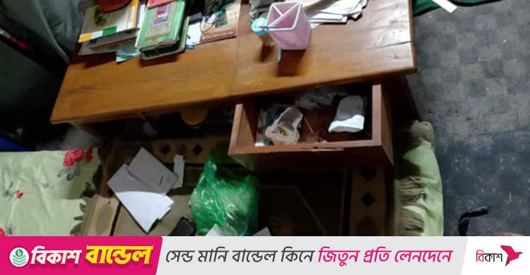 গেট ভেঙে মাদরাসায় চুরি, নগদ টাকাসহ মালামাল লুট
